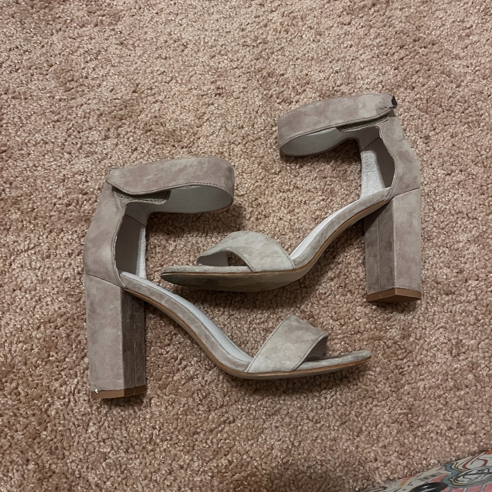 Jeffrey Campbell Lindsay Sandal in taupe suede size 7.5
